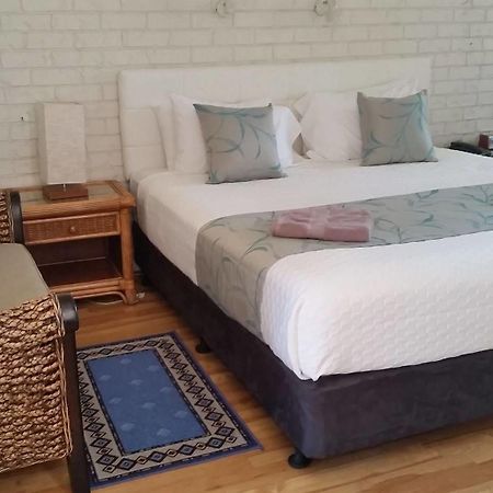 Holland Park Motel Брисбен Экстерьер фото