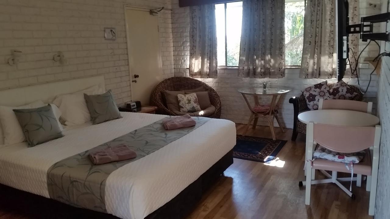 Holland Park Motel Брисбен Экстерьер фото