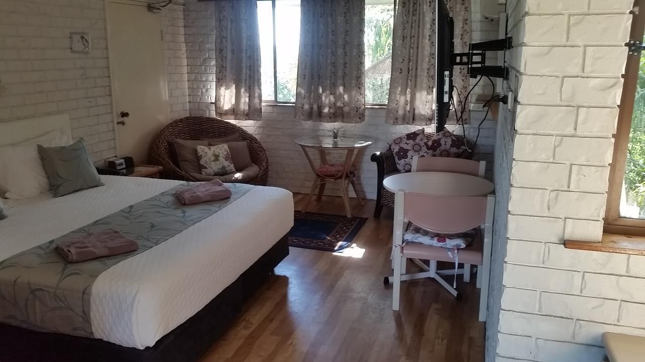Holland Park Motel Брисбен Экстерьер фото