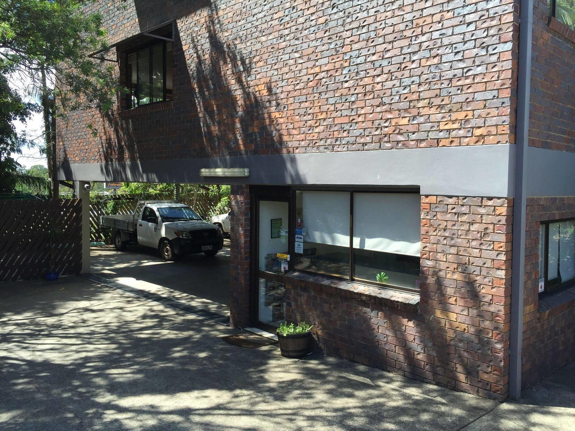 Holland Park Motel Брисбен Экстерьер фото